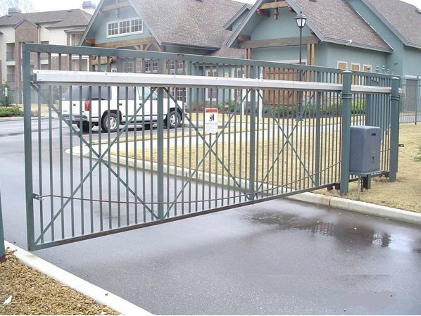 Swing & Rolling Gates
